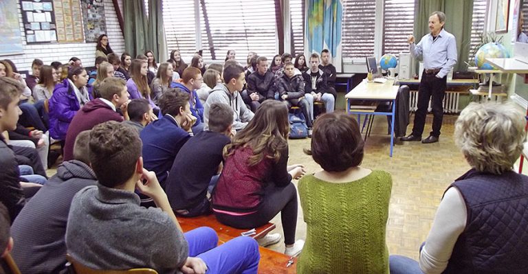 Što je dr. Sakoman poručio djeci i mladima Poreča?